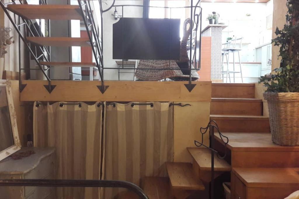 Joli Loft Dans Village Pittoresque Peret ภายนอก รูปภาพ